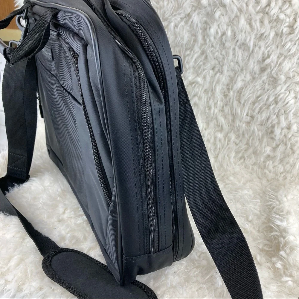 Targus Laptop Shoulder Bag Briefcase
